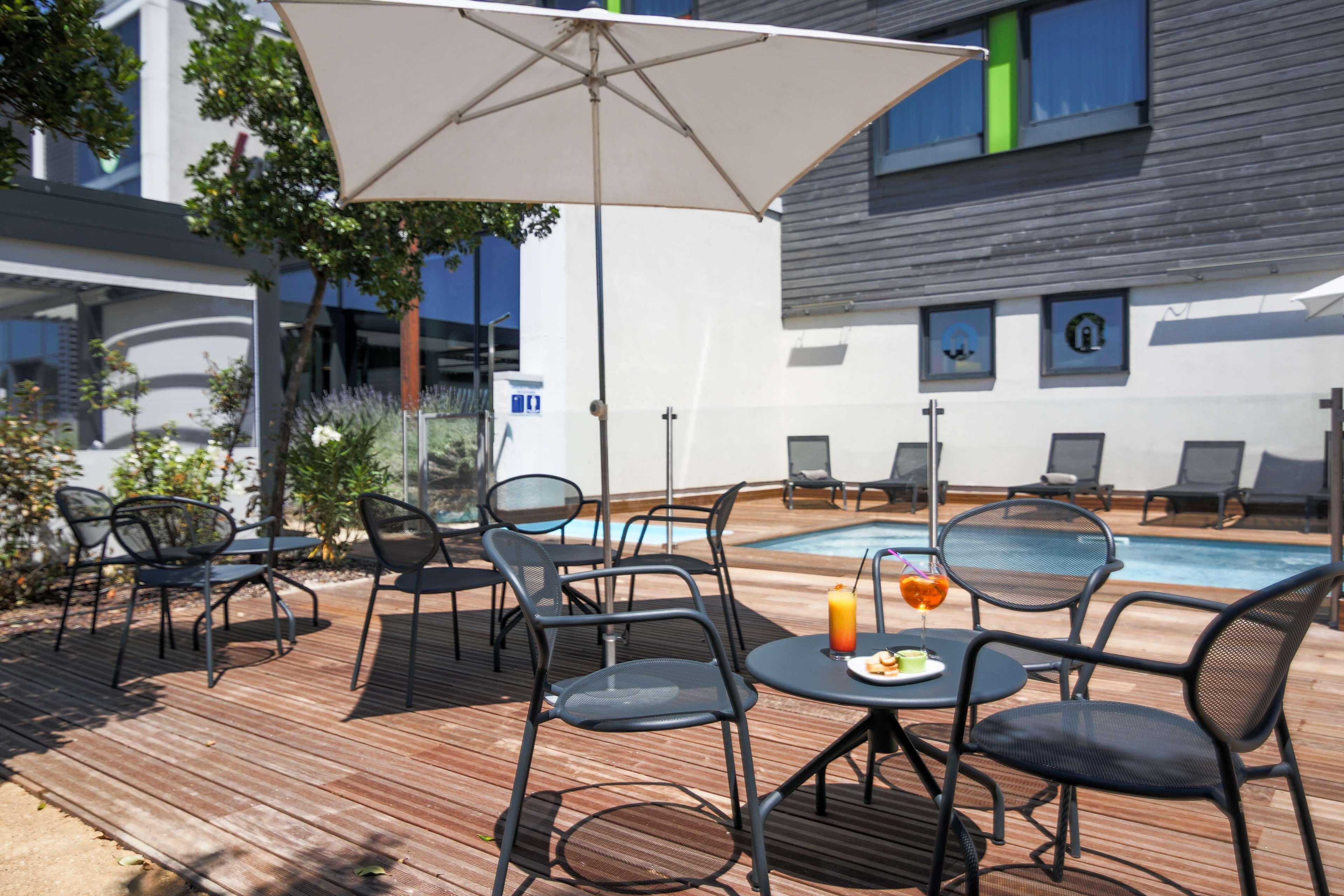 Campanile Carcassonne Est - La Cite Hotel Bagian luar foto