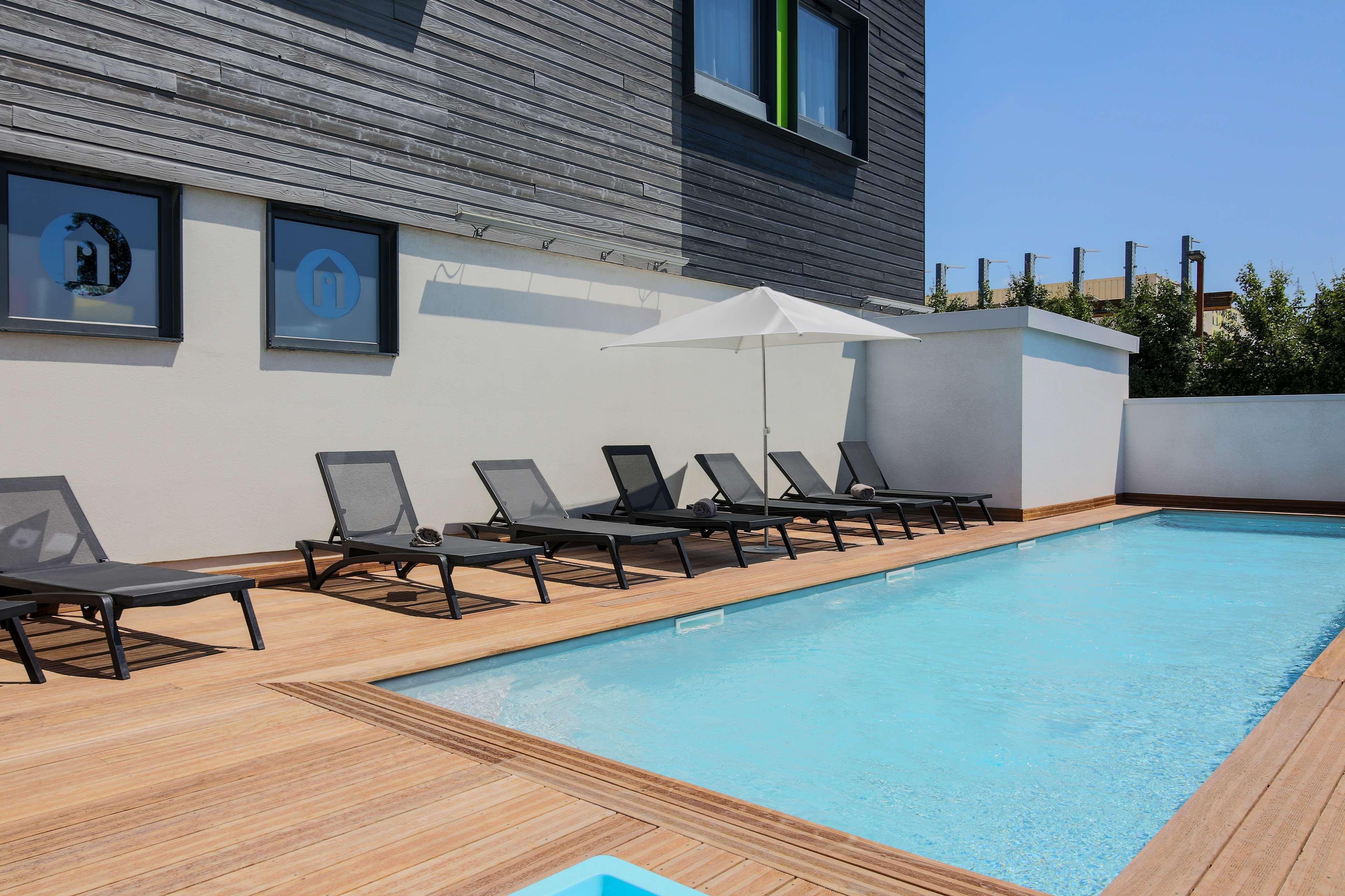 Campanile Carcassonne Est - La Cite Hotel Bagian luar foto