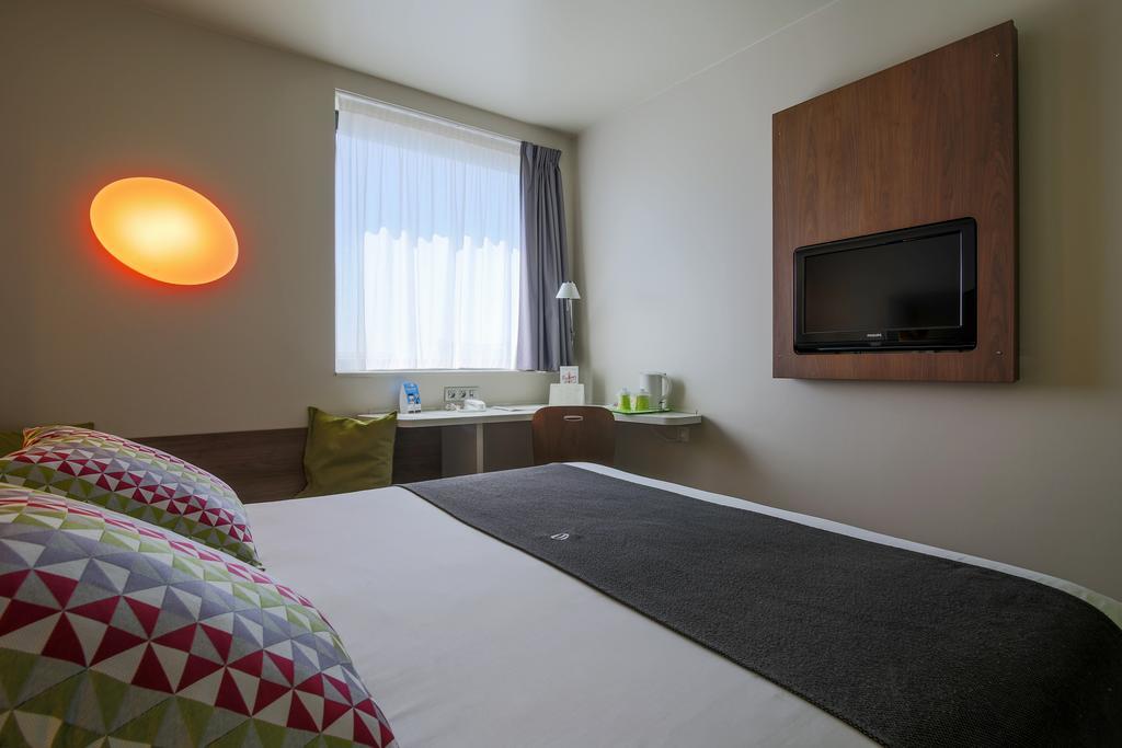 Campanile Carcassonne Est - La Cite Hotel Bagian luar foto
